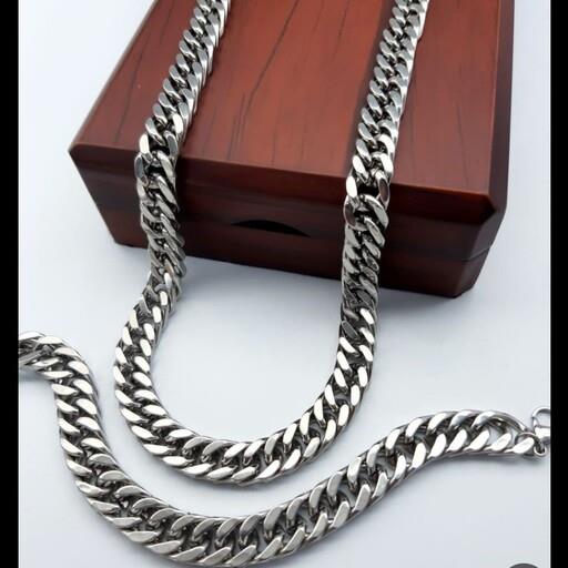 گردنبند و دستبند کارتیر مردانه ،شیک و خاص ،پر سه رنگ